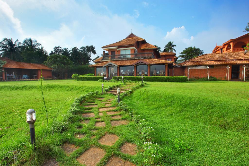 เดอะริเวอร์รีทรีทเฮอริเทจ อเยอร์เวดิครีสอร์ท Shoranur ภายนอก รูปภาพ
