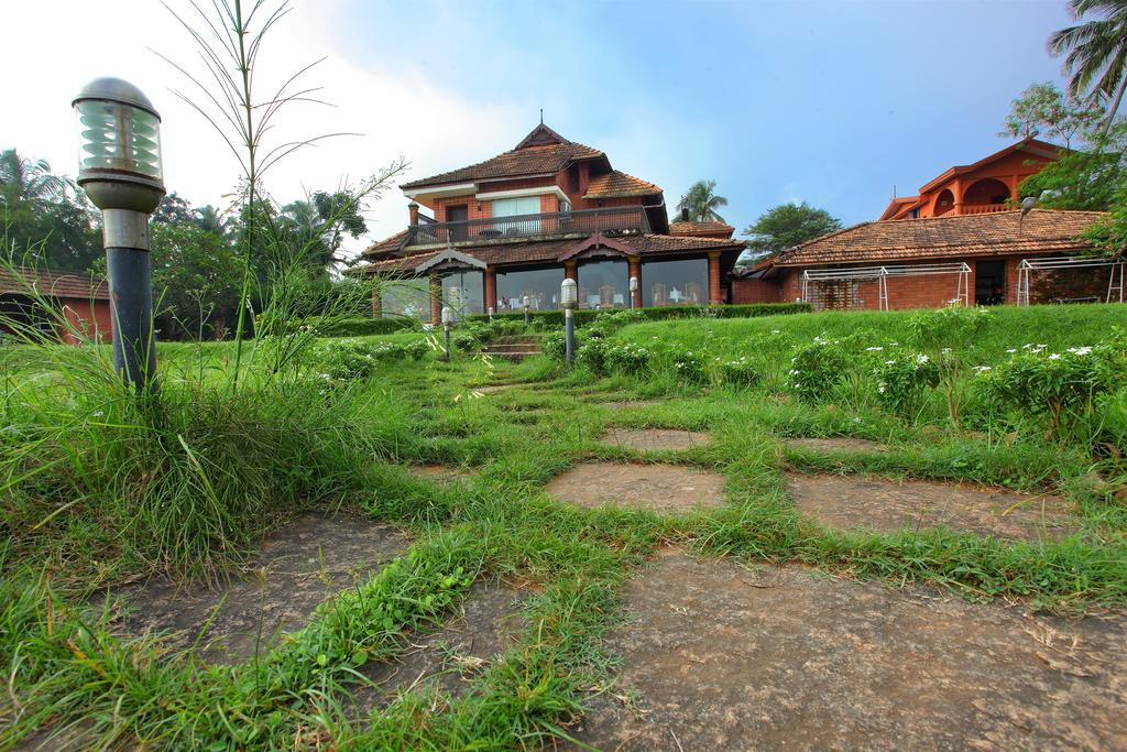 เดอะริเวอร์รีทรีทเฮอริเทจ อเยอร์เวดิครีสอร์ท Shoranur ภายนอก รูปภาพ